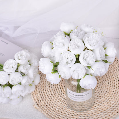 Lebensechter Faux-Peony-Strauß