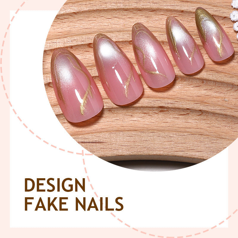 Kunstnagelset mit glamourösem Farbverlauf und goldenen Akzenten Brehn