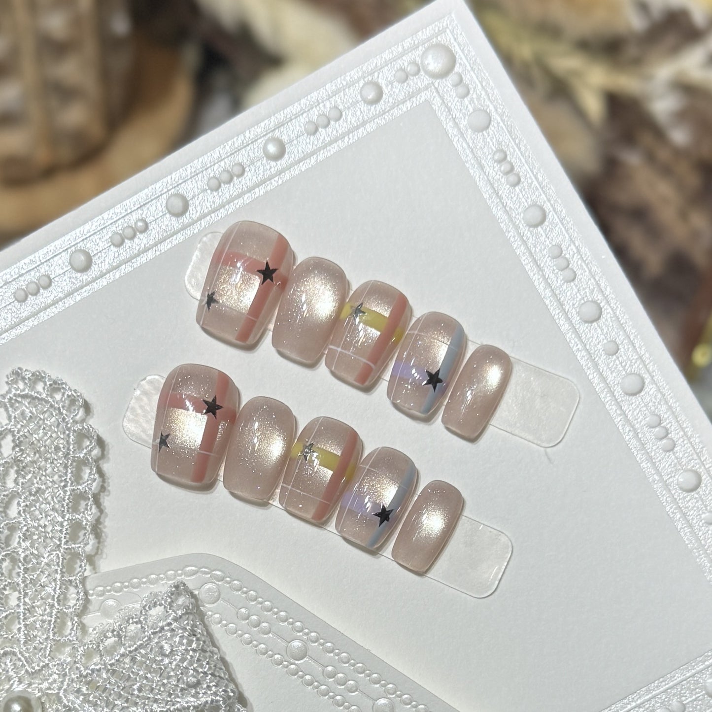 Themen Press-On Nagelkunstset mit Hello Kitty Designs Brehn