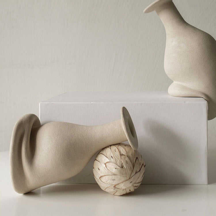 Künstlerische gebogene dekorative Vase