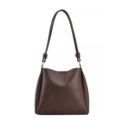 Schlanke Minimalistische Schultertasche Brehn