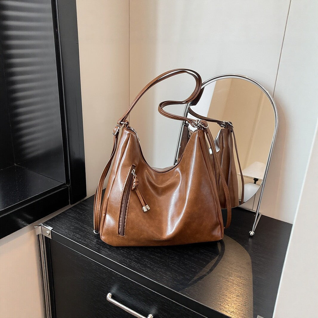 Stylische vielseitige Hobo-Tasche
