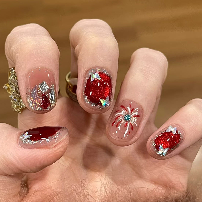 Kunstnagelset mit funkelnden Glitzer- und kreativen Designakzenten Brehn