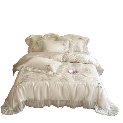 Vintage-inspirierte Satin-Bettwäsche-Garnitur mit Volant, Spitzenbordüre und floraler Aquarelloptik Brehn