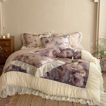 Romantische Bettwäschegarnitur aus Baumwollsatin-Mix mit Rosen-Aquarellprint und Volants