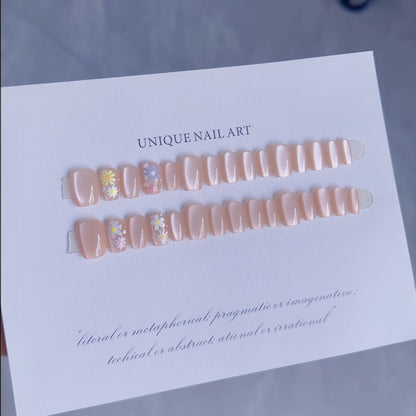 Künstlerisches Blumen Press-On Nagelset Brehn