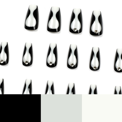 Kunstvolle Nagelverlängerungen mit eleganten Akzenten Brehn