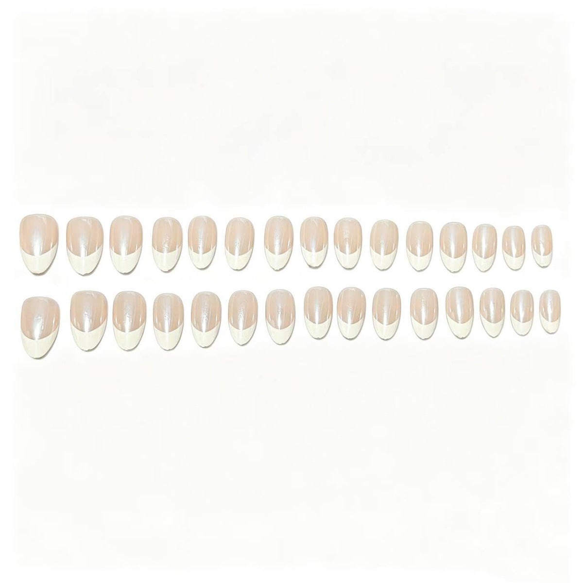 Elegantes French Tip Nagelkunstset Brehn