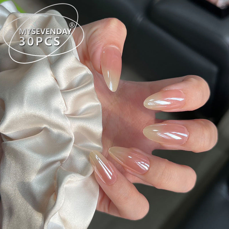 Elegantes Stiletto Press-On-Nagelset mit natürlichem Ombre-Finish Brehn