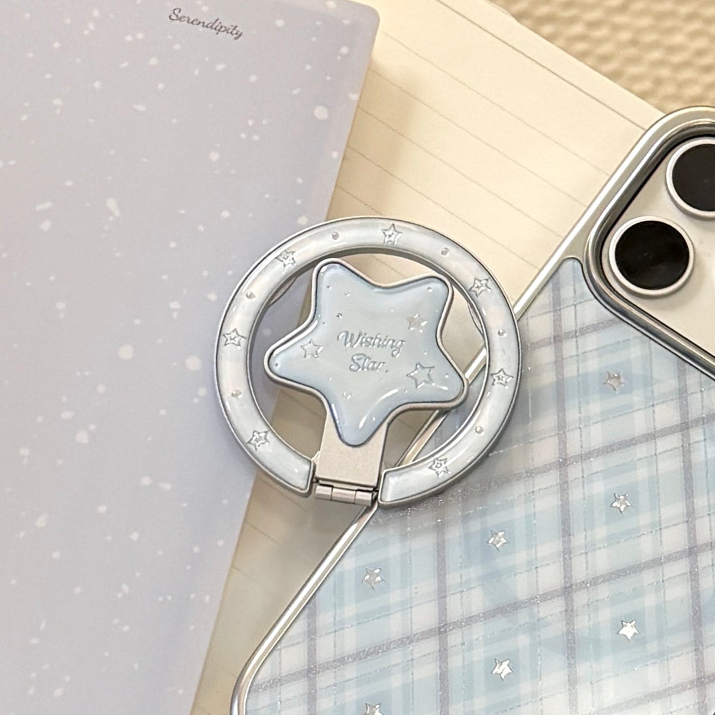 Verspielter Smartphone Fingerhalter im Sternendesign Brehn