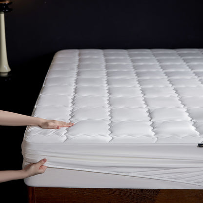 Box-Quilted Matratzenauflage Protector mit elastischem Rock und hypoallergenem Faserfüllung