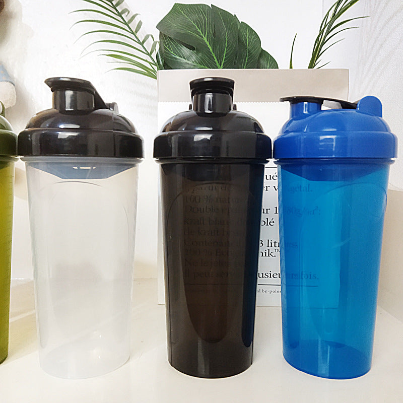 Unisex Shakerflasche im zeitlosen Design mit praktischer Ausgießöffnung Brehn