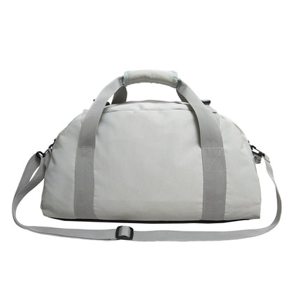 Sportliche Reisetasche Aus Strapazierfähigem Material mit Verstellbarem Schultergurt Brehn