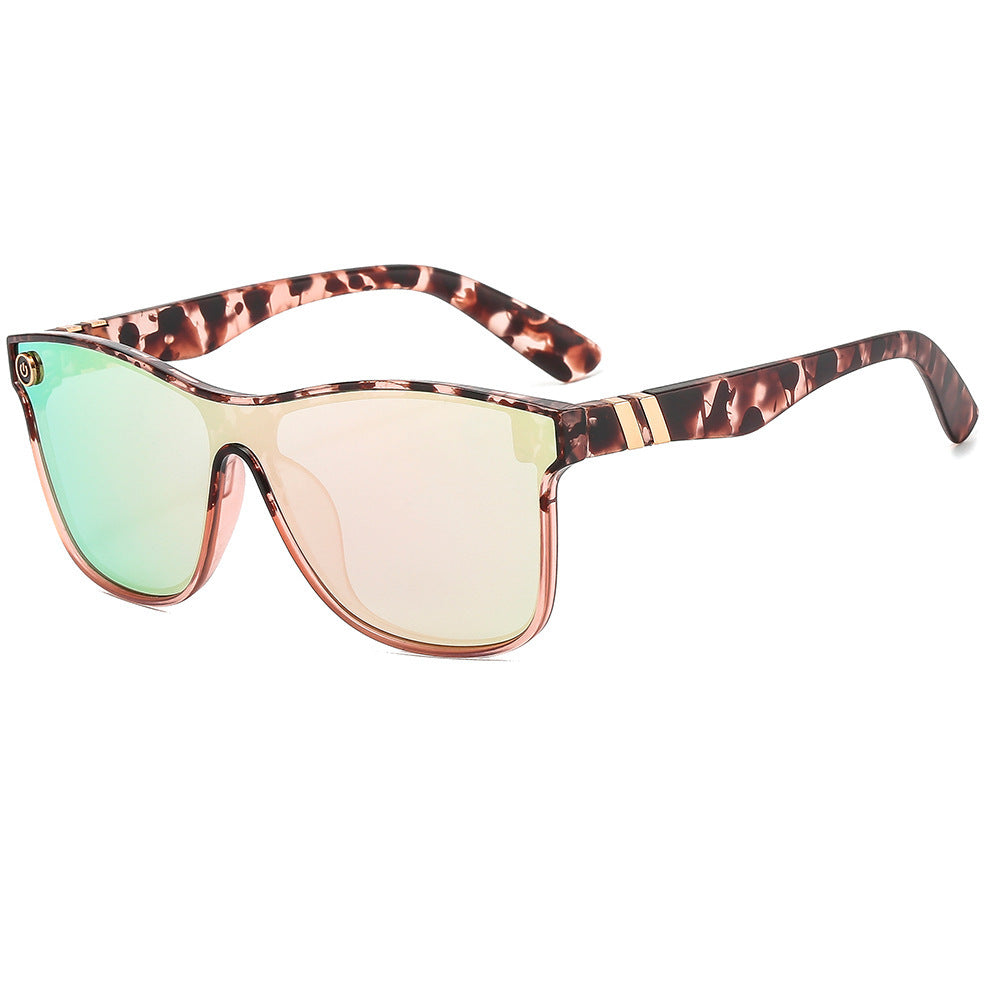 Modisch inspirierte Retro-Sonnenbrillen Brehn