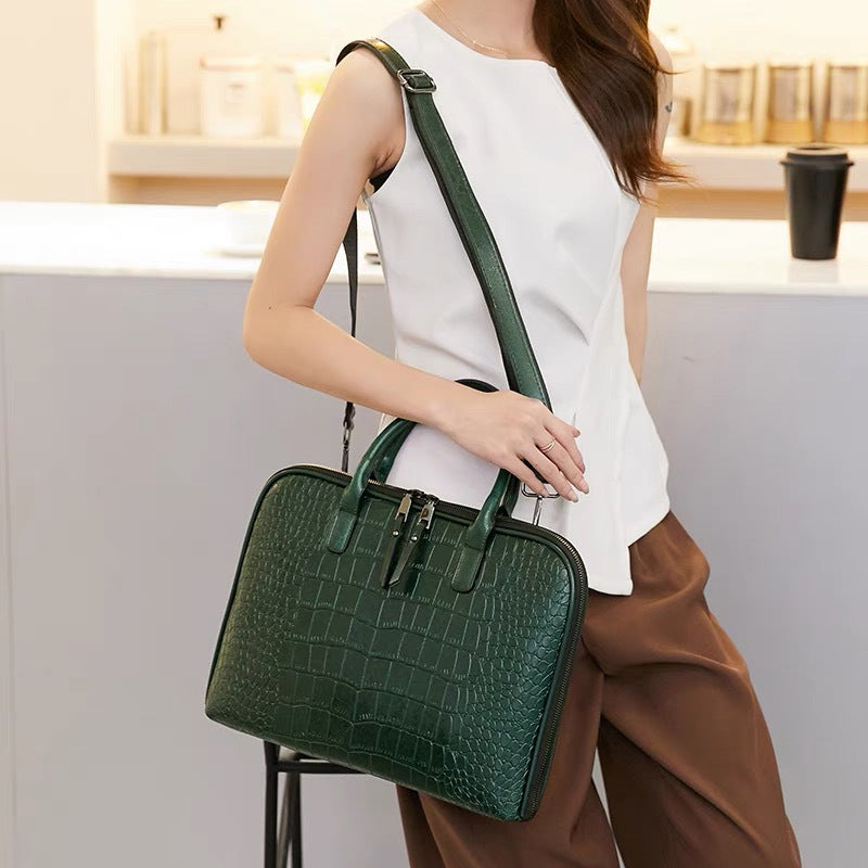 Elegante Handtasche Im Krokodil-Look Brehn