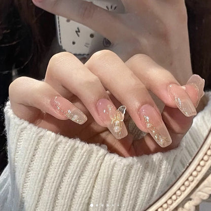 Elegante dekorative Nagelkunstverlängerungen