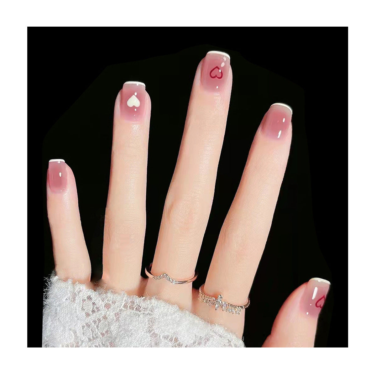 Elegante Herz-Akzent Druck-Nagelkunst