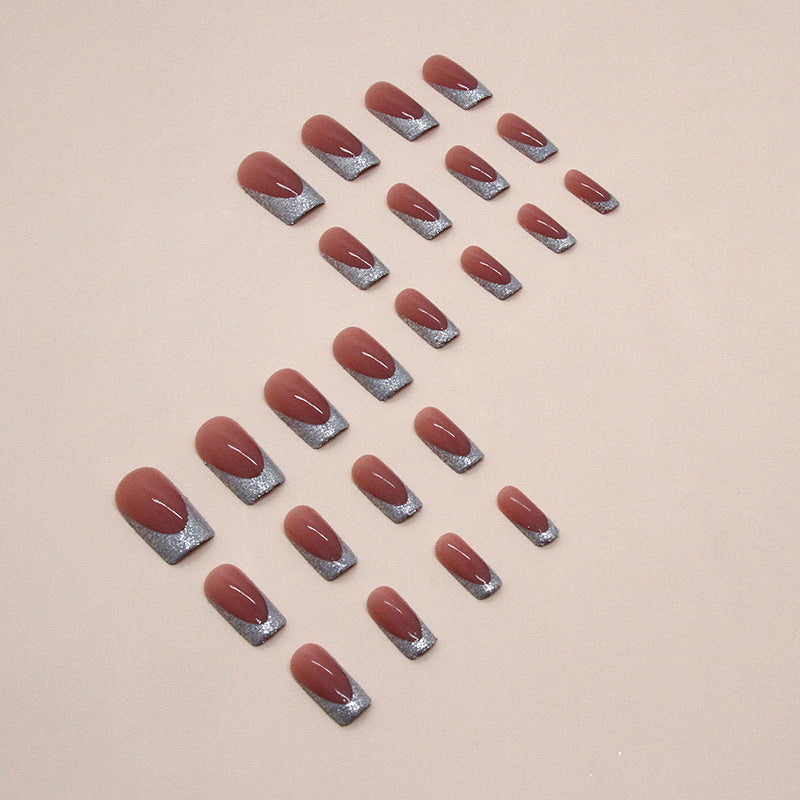 Glitzernde Französische Spitze Nagelkunst Brehn