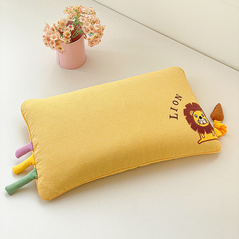 Kinderkissen mit niedlicher Hasenstickerei und Pompon-Schwanz