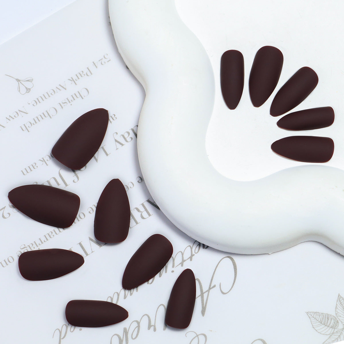 Matte Finish Press-On Nagel Extensions Brehn