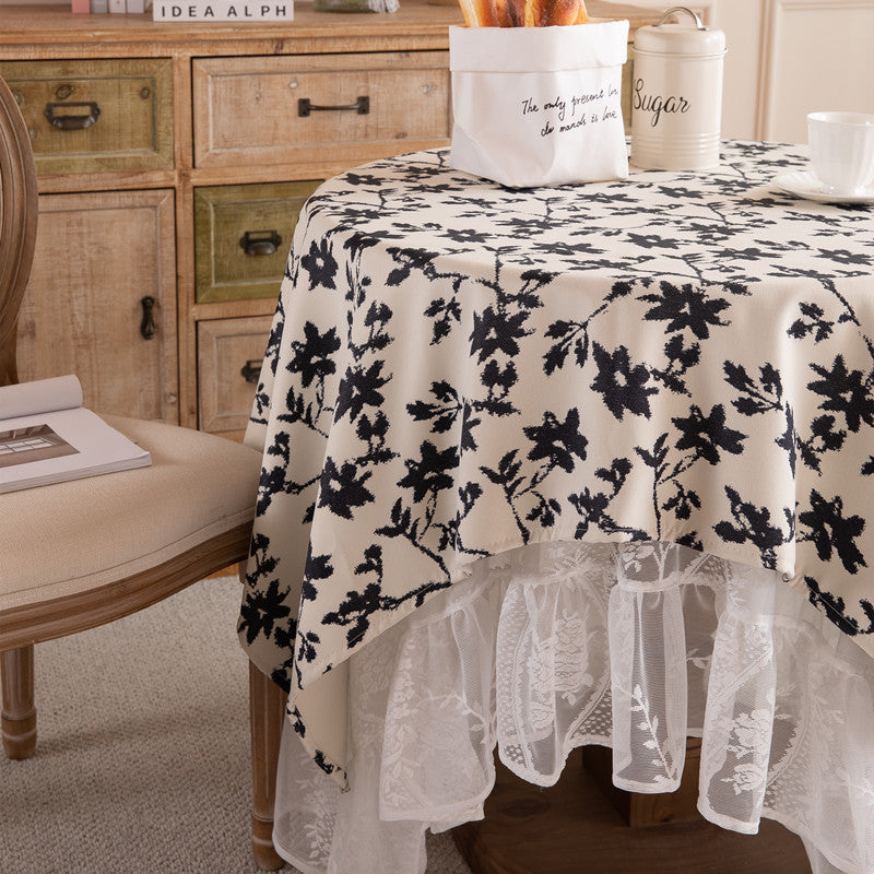 Elegante florale Spitzenoverlay-Tischdecke