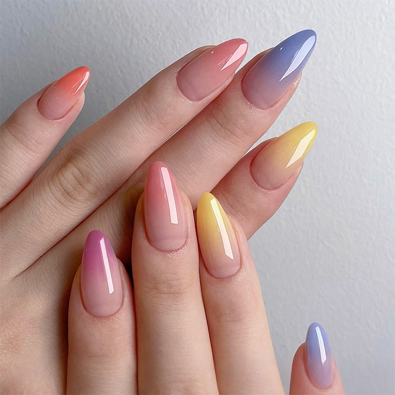 Ombre Nagelkunst Set mit Elegantem Farbverlauf-Design Brehn