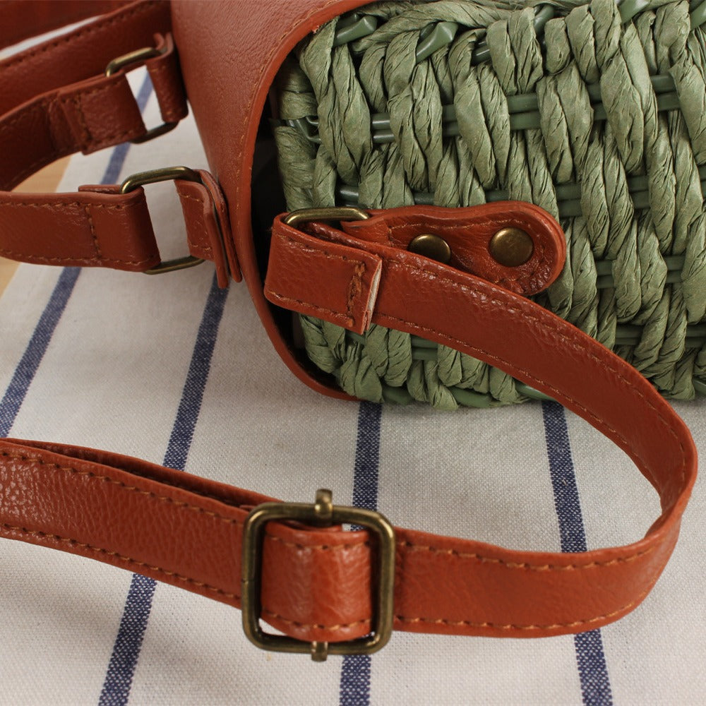Handtasche mit Elegantem Lederdeckel und Geflochtenem Design Brehn