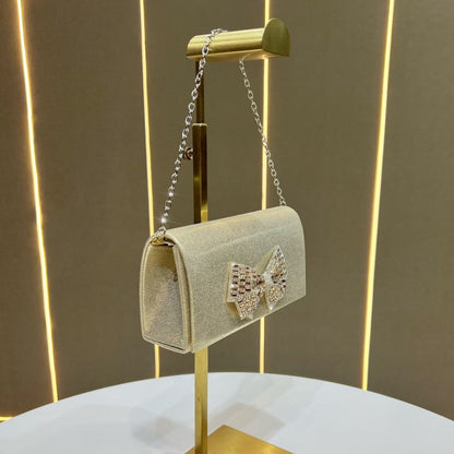 Bogen-verzierte Abendclutch