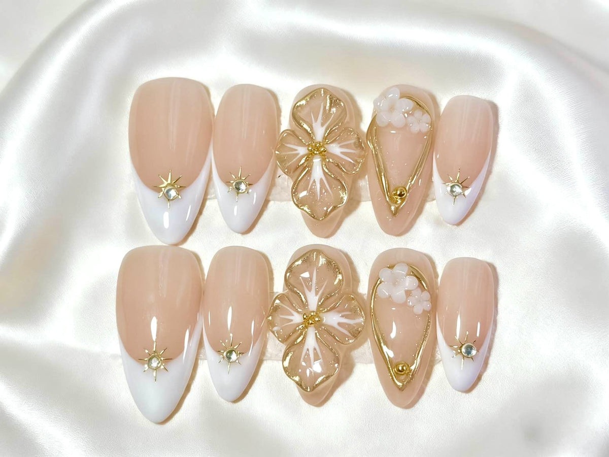 Dekoratives Handgefertigtes Press-On Nagelkunstset mit von Strand inspirierten Designs