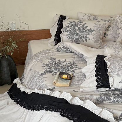 Bettwäsche‑Garnitur im Toile‑Vintage‑Stil mit Volant, Spitzenbordüre und Bettrock