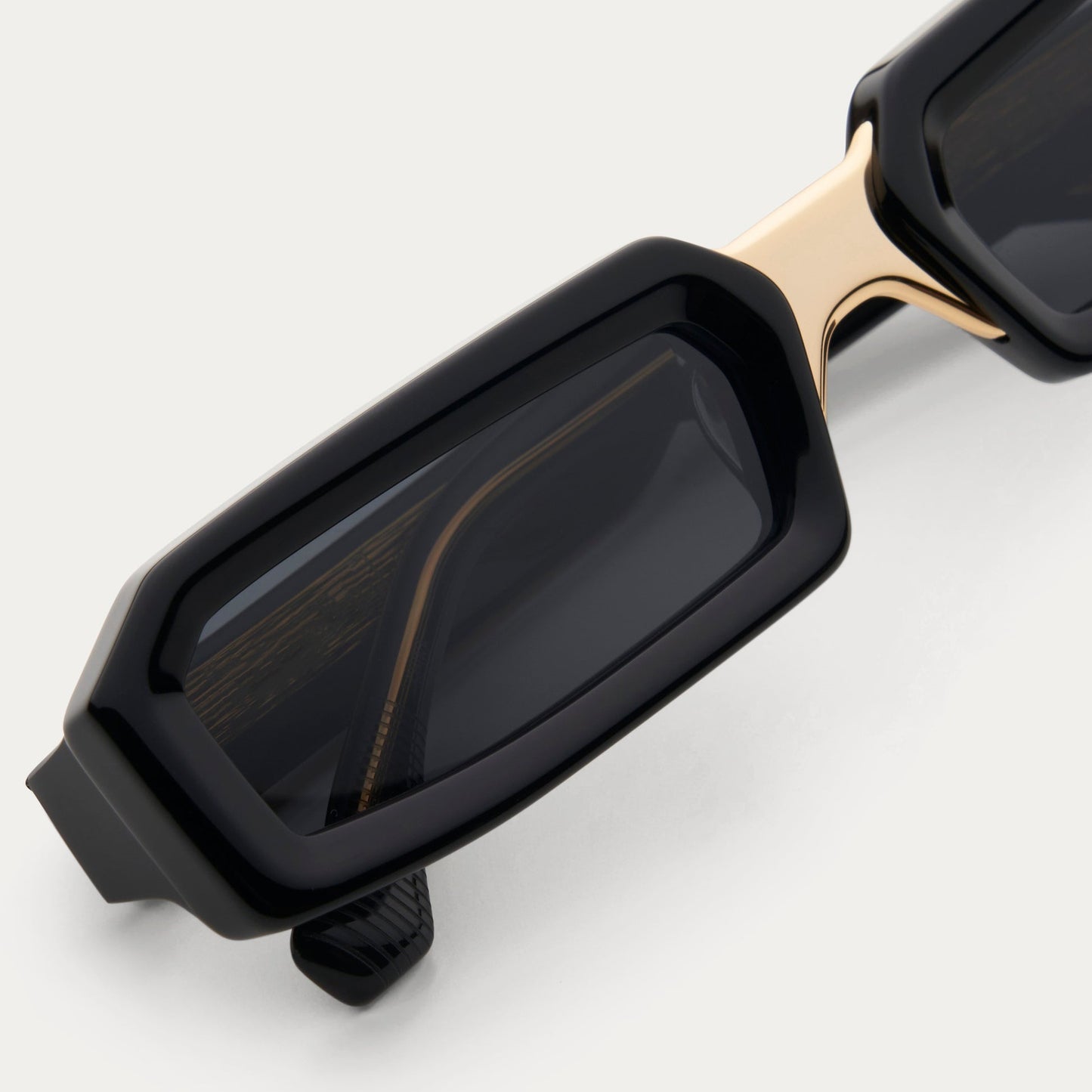 Damen stilvolle Sonnenbrille im modernen rechteckigen Design mit komfortablem Rahmen Brehn