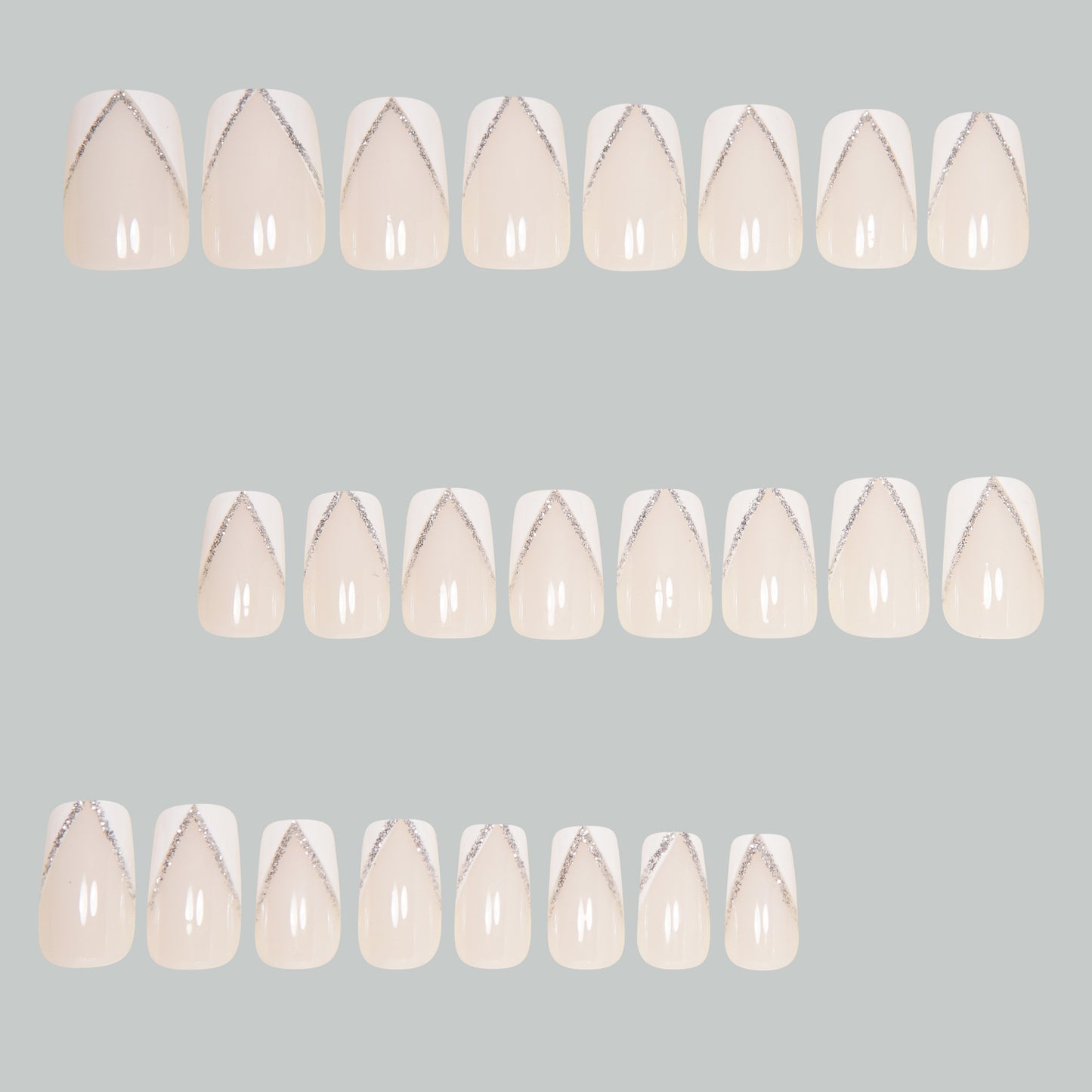 Elegante Press-On Nagelkunst Tipps mit Strass-Akzenten Brehn