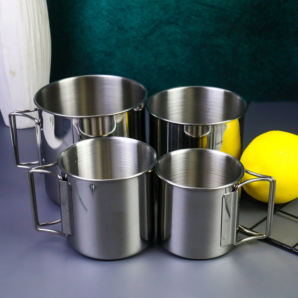 Edelstahl Nesting Camping Becher Set mit zusammenklappbaren Griffen und gerollten Rändern Brehn
