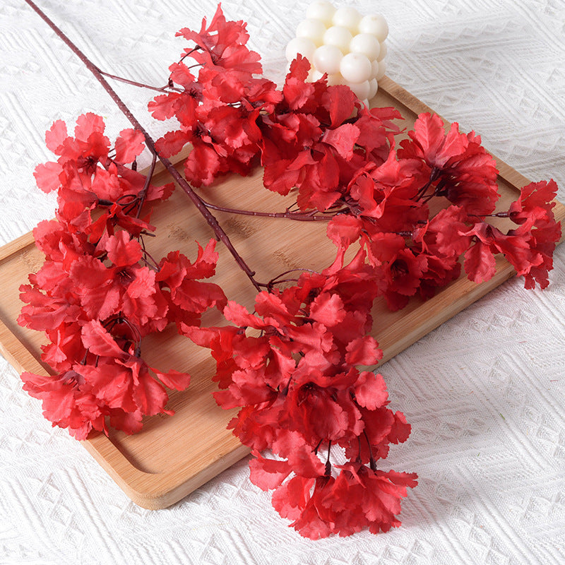 Elegante falsche Blumenranken Dekoration