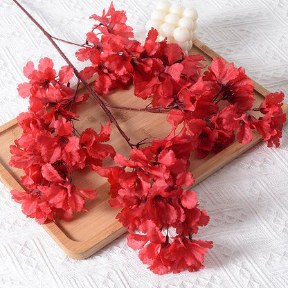 Elegante falsche Blumenranken Dekoration