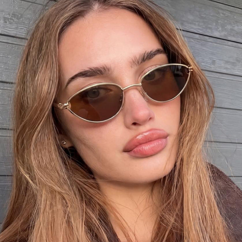 Damen Designer-Sonnenbrille mit elegantem Metallgestell und schützenden Gläsern Brehn