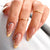 Dekorativer Press-On-Nagelset mit floralem und elegantem Design Brehn