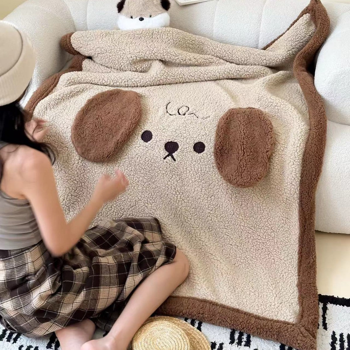 Kuschelige Sherpa-Kinderdecke mit appliziertem Wolkenmotiv und Teddy-Futter