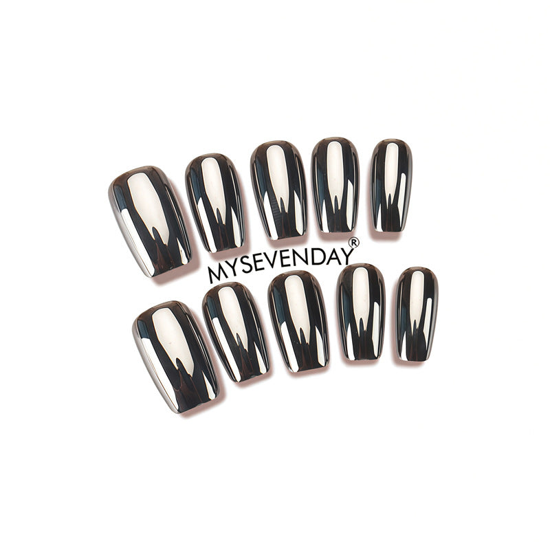 Metallic Nagel Kunst Extensions Brehn
