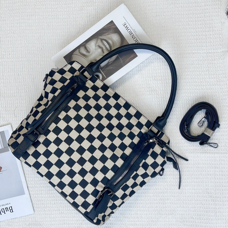 Modische Handtasche mit Praktischem Zubehör Brehn