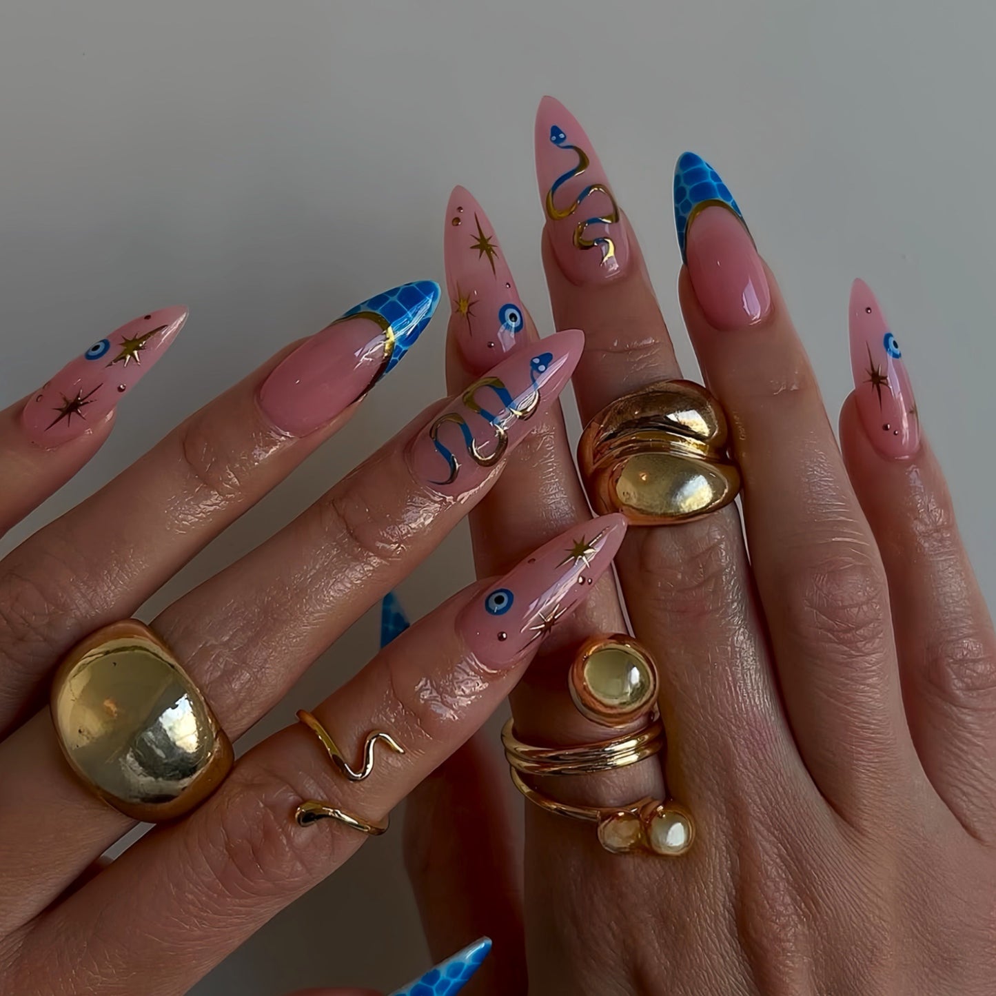 Fantasy-Themen Stiletto Press-On Nail Art Brehn