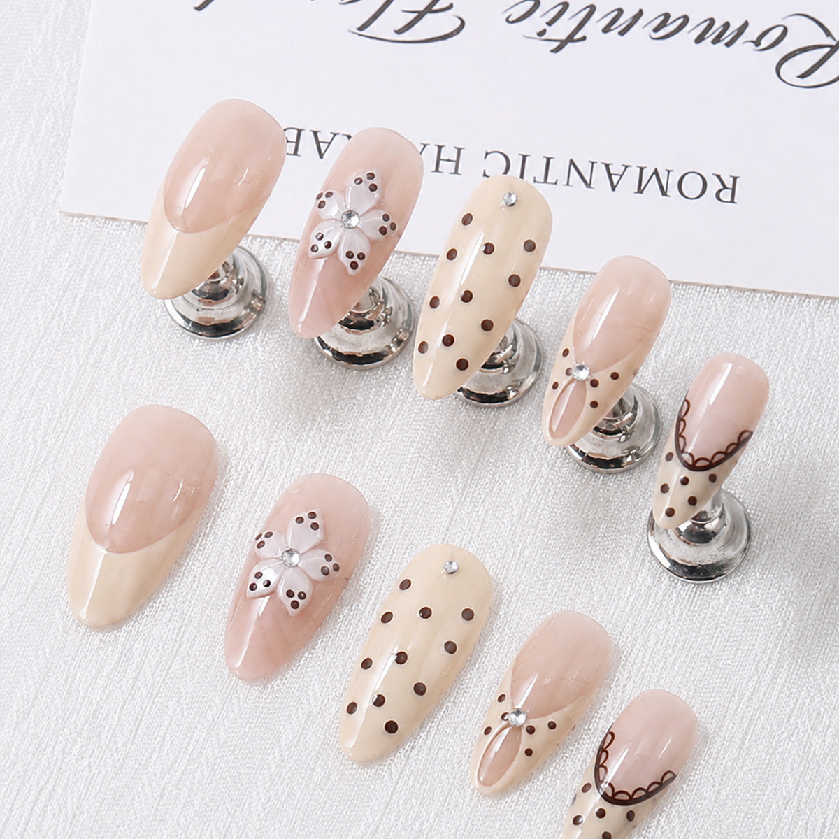 Elegante Blumen-Stiletto Presse-on Nägel