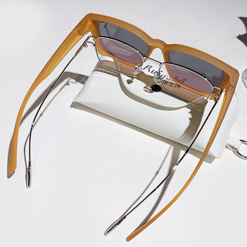 Damen Modische Sonnenbrille im trendigen quadratischen Design Brehn