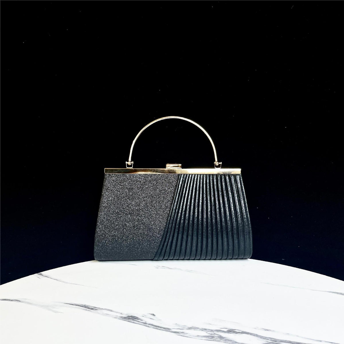 Glamouröse Retro-Handtasche
