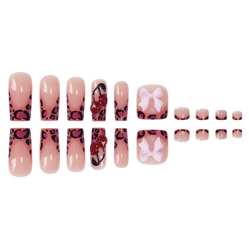 Künstlerische Nagelkunst Brehn