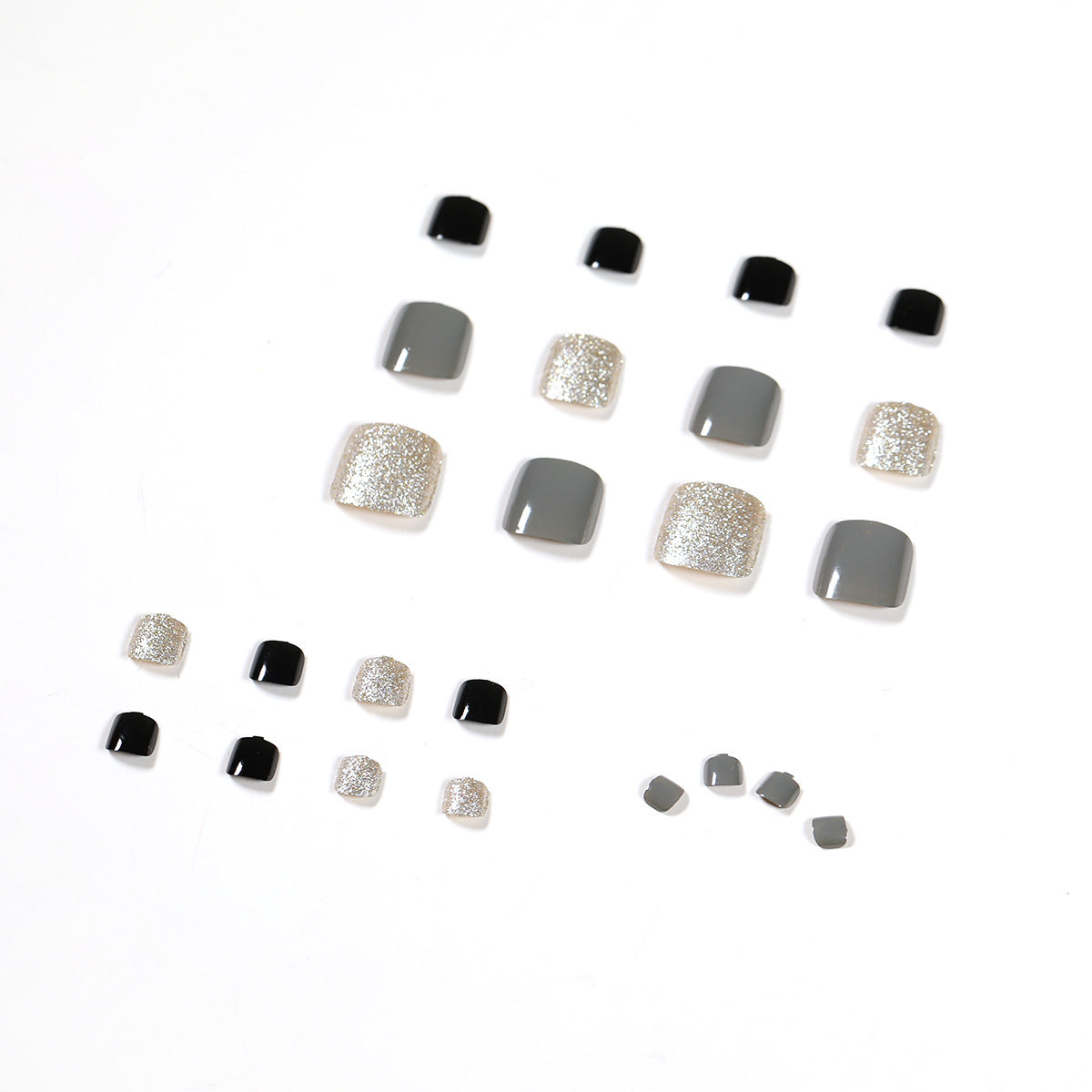 Kunstvolle Fußnagelkunst mit Glitzer- und Mattem Design Brehn
