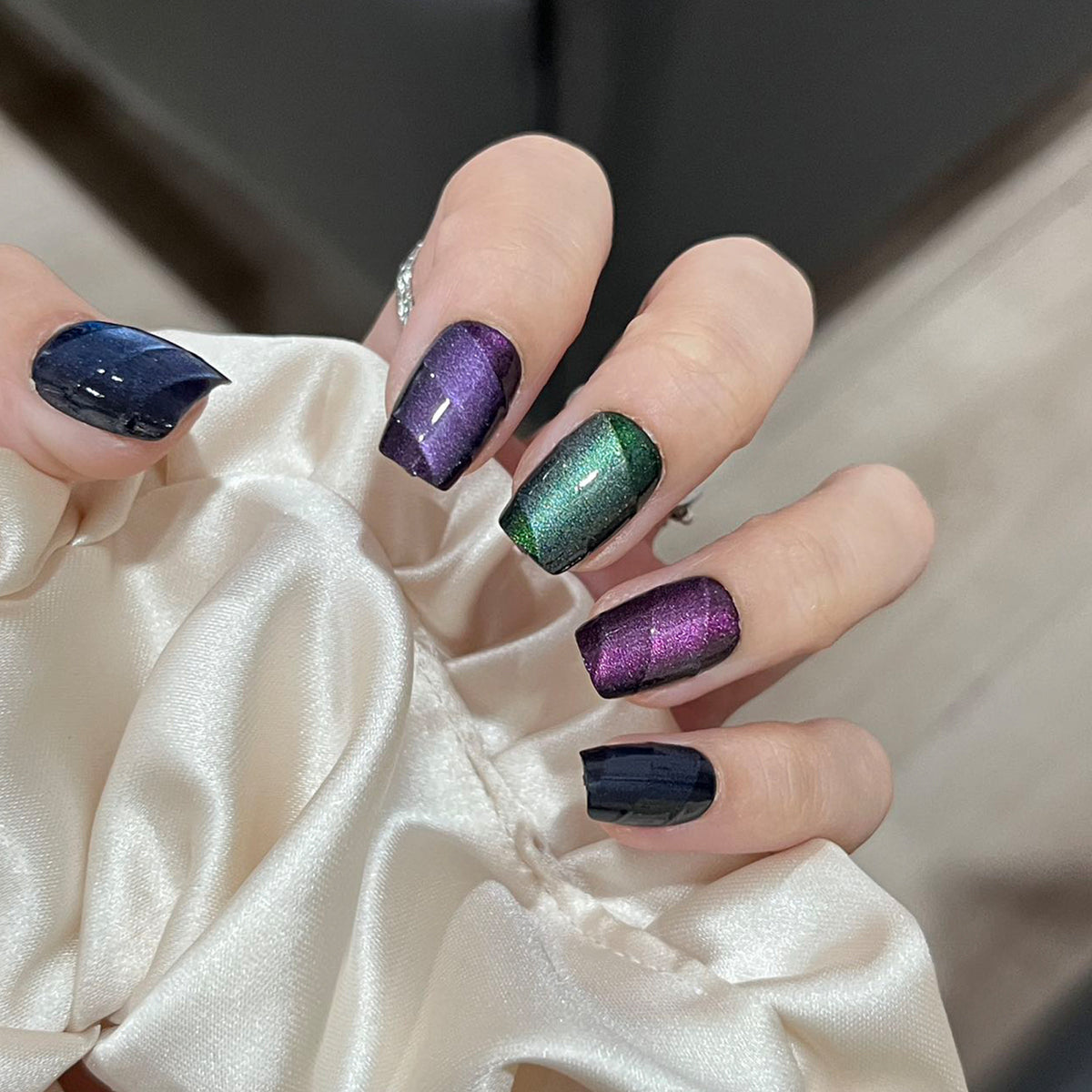 Elegante Lange Press-On Nägel Set mit Künstlerischen Spitzen Brehn