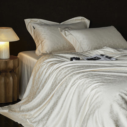 Premium-Bettwäschegarnitur mit feinem Jacquardmuster und Hotelverschluss Brehn