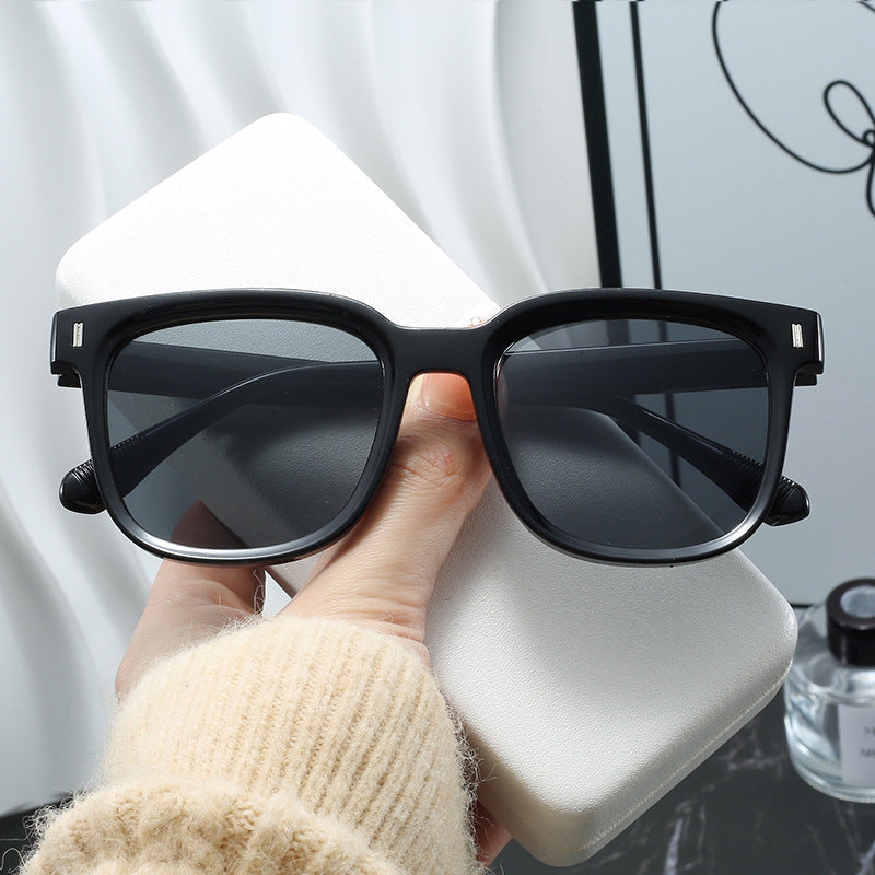 Damen Modische quadratische Sonnenbrille mit transparentem Rahmen Brehn