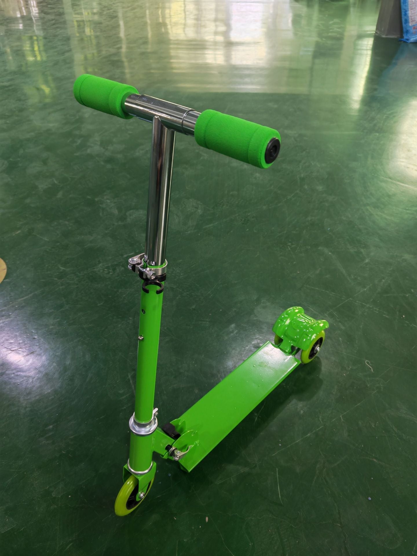 Kompakter faltbarer Kick-Scooter Brehn